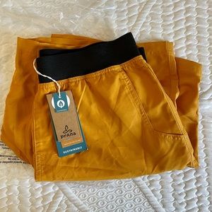 Orange prana mojo shorts men’s medium new